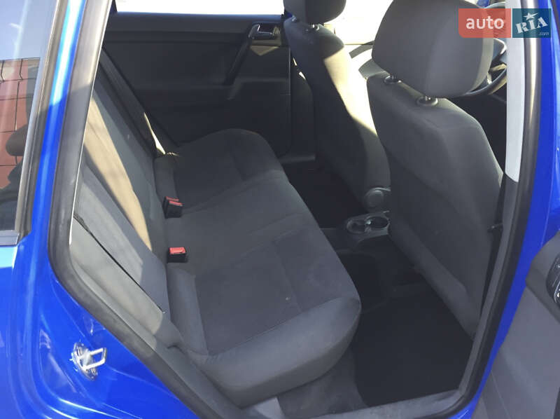 Хэтчбек Volkswagen Polo 2002 в Киеве
