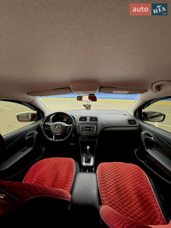 Седан Volkswagen Polo 2016 в Сумах