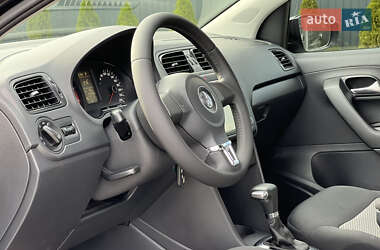 Хэтчбек Volkswagen Polo 2010 в 