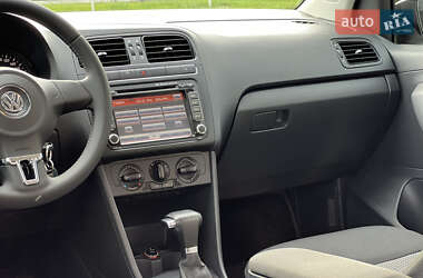 Хэтчбек Volkswagen Polo 2010 в 