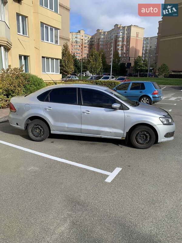 Седан Volkswagen Polo 2011 в Киеве