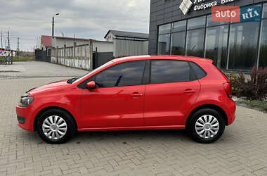 Хэтчбек Volkswagen Polo 2009 в 