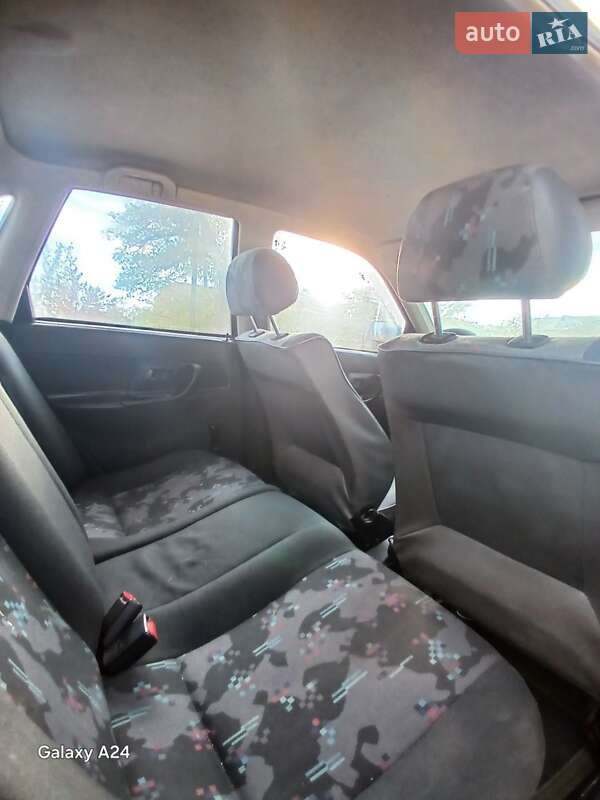 Седан Volkswagen Polo 1998 в Снигиревке