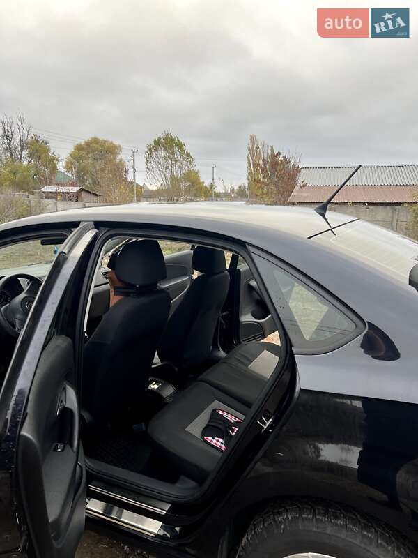 Седан Volkswagen Polo 2013 в Ставищі