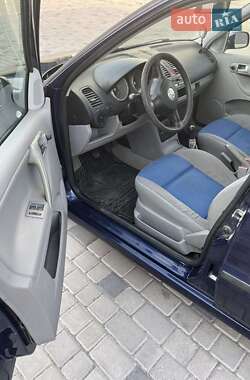Хэтчбек Volkswagen Polo 2000 в 