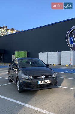 Седан Volkswagen Polo 2012 в Ивано-Франковске