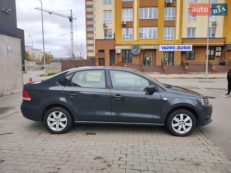 Седан Volkswagen Polo 2013 в Києві фото 2 Седан Volkswagen Polo 2013 в Києві