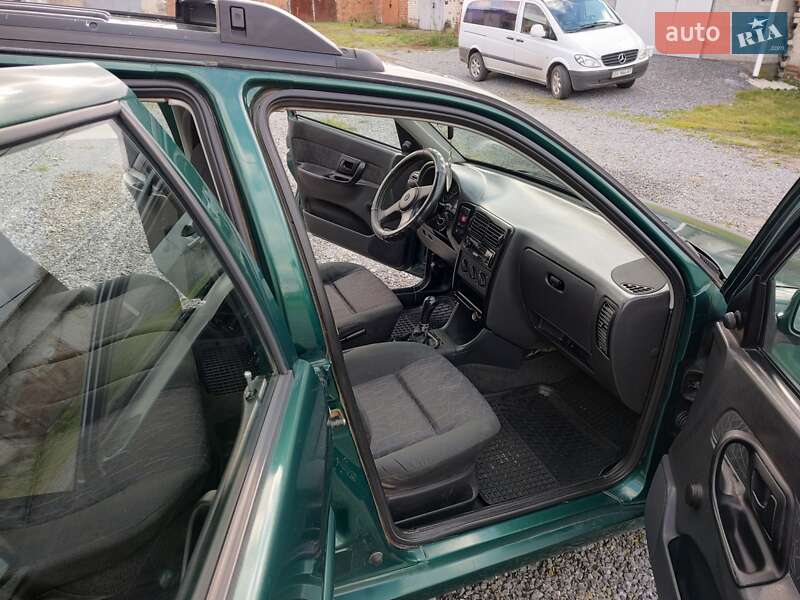 Хэтчбек Volkswagen Polo 1998 в Шепетовке фото 9 Хэтчбек Volkswagen Polo 1998 в Шепетовке