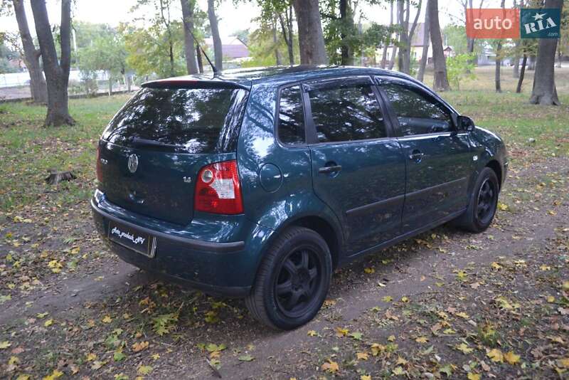Хэтчбек Volkswagen Polo 2005 в Городище