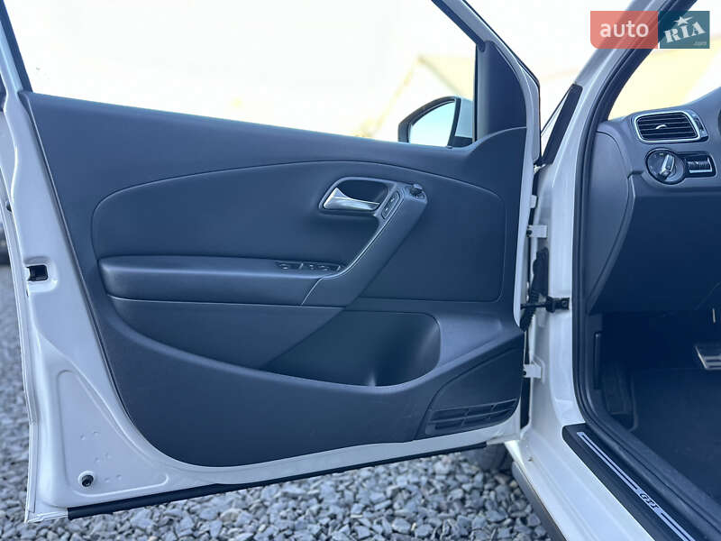 Хэтчбек Volkswagen Polo 2011 в Луцке