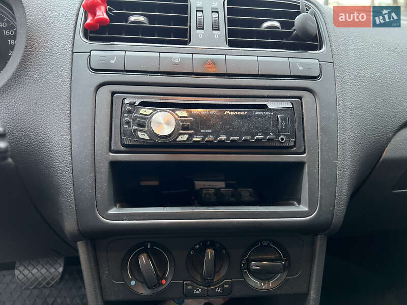 Седан Volkswagen Polo 2011 в Києві фото 12 Седан Volkswagen Polo 2011 в Києві