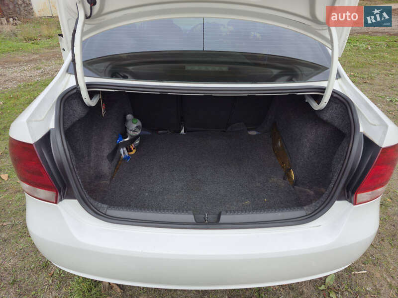 Седан Volkswagen Polo 2011 в Никополе фото 11 Седан Volkswagen Polo 2011 в Никополе