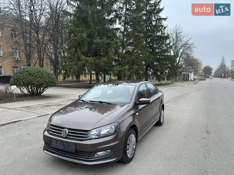 Седан Volkswagen Polo 2017 в Желтых Водах