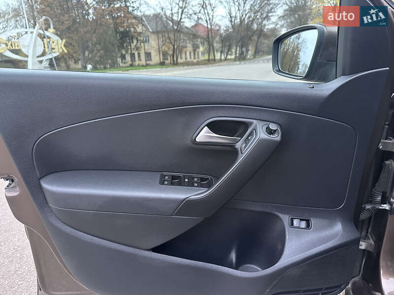 Седан Volkswagen Polo 2017 в Желтых Водах