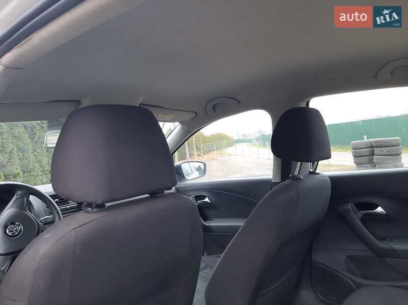 Седан Volkswagen Polo 2019 в Львове