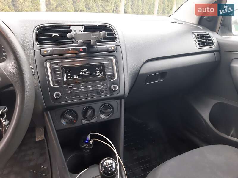 Седан Volkswagen Polo 2019 в Львове