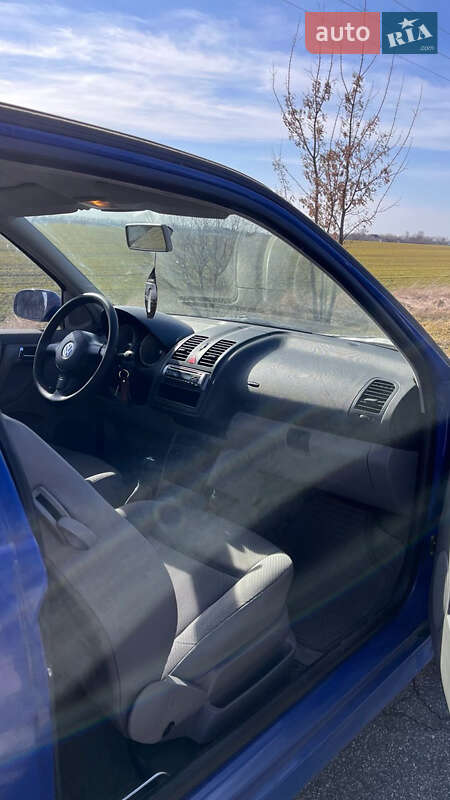 Хэтчбек Volkswagen Polo 2000 в Обухове