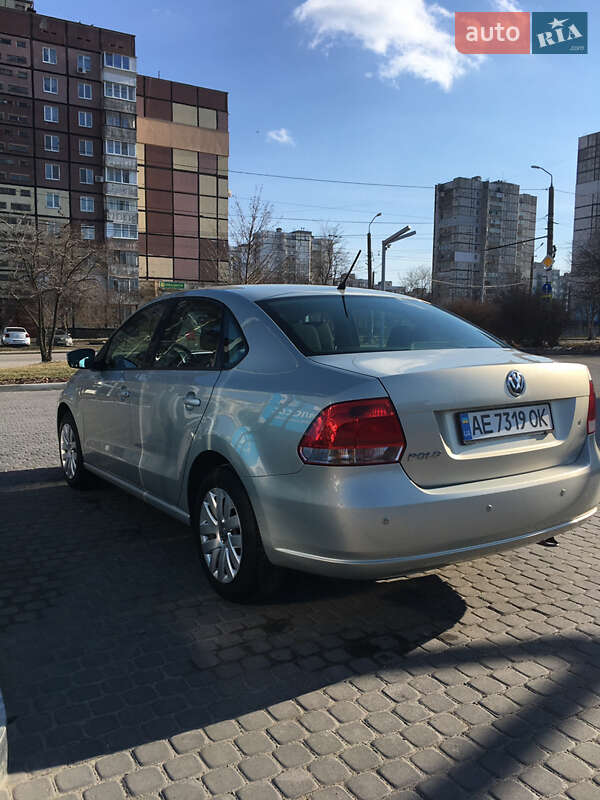 Седан Volkswagen Polo 2013 в Днепре