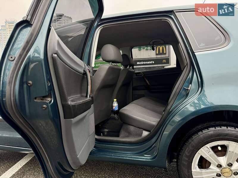 Хэтчбек Volkswagen Polo 2003 в Киеве