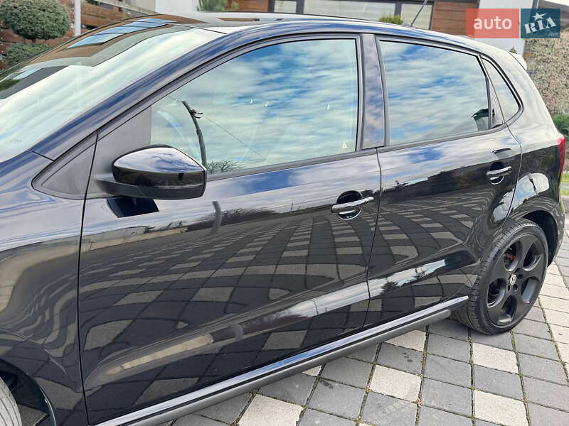 Хетчбек Volkswagen Polo 2011 в Стрию