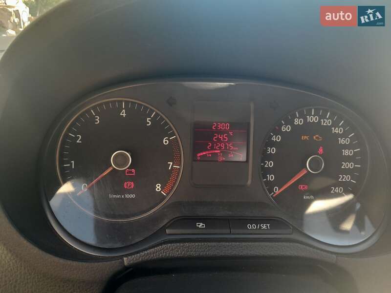 Седан Volkswagen Polo 2012 в Киеве