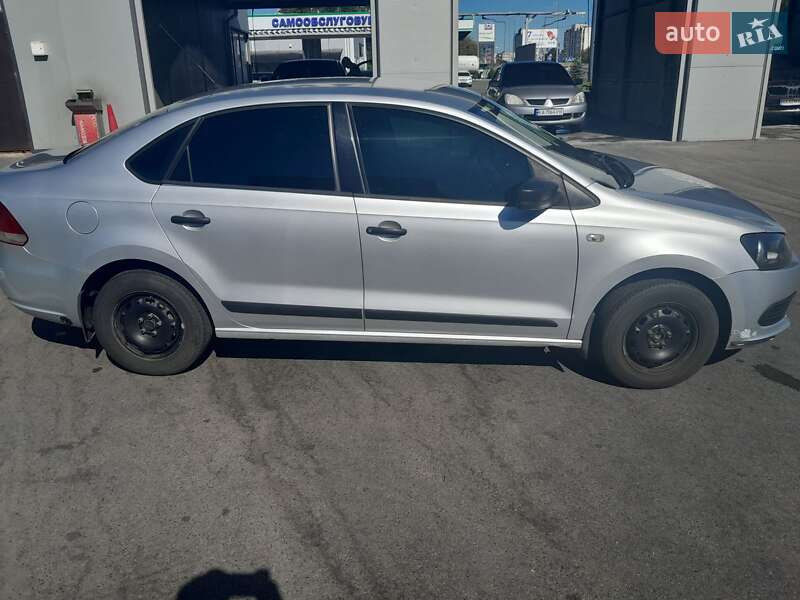 Седан Volkswagen Polo 2012 в Киеве