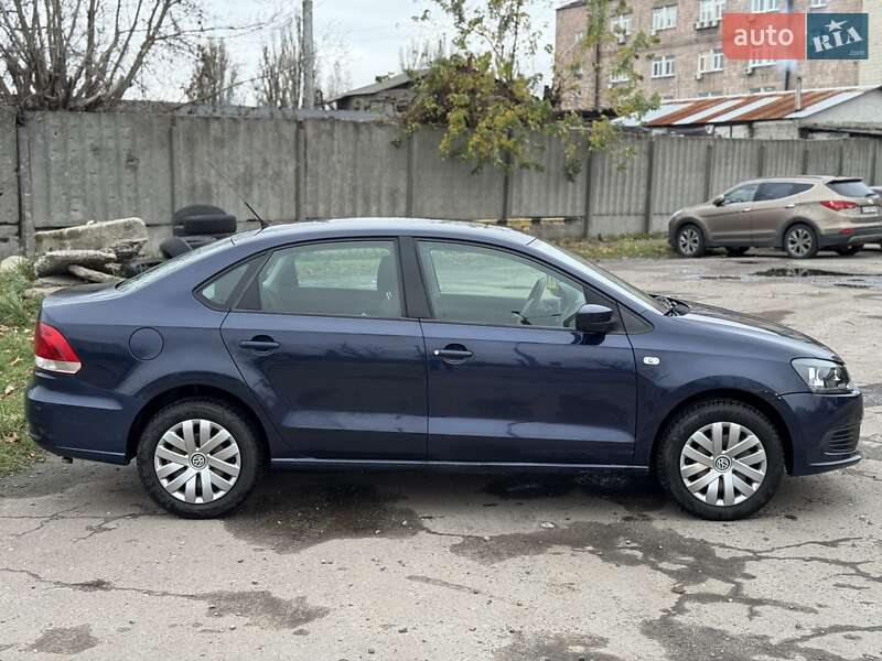 Седан Volkswagen Polo 2012 в Киеве фото 2 Седан Volkswagen Polo 2012 в Киеве
