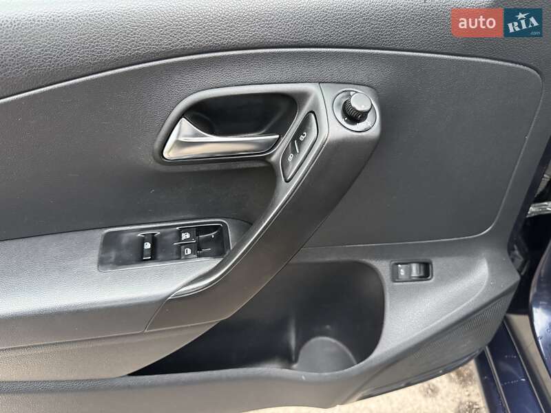 Седан Volkswagen Polo 2012 в Киеве фото 20 Седан Volkswagen Polo 2012 в Киеве
