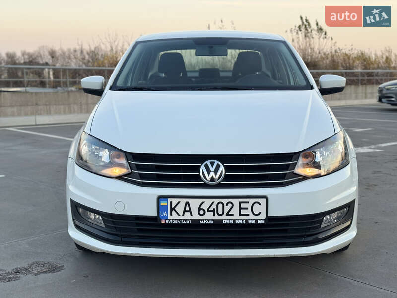 Седан Volkswagen Polo 2017 в Киеве