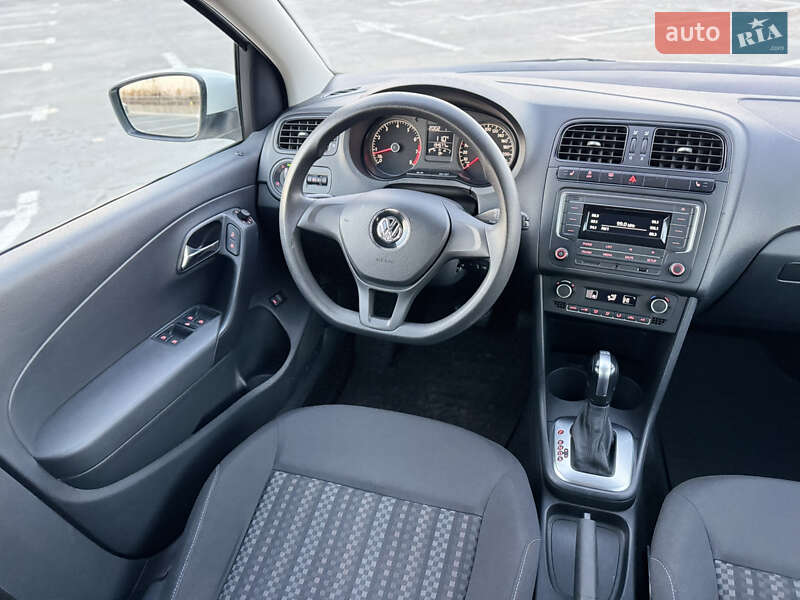 Седан Volkswagen Polo 2017 в Киеве