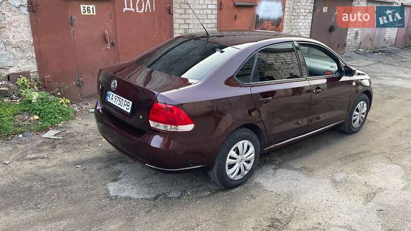 Седан Volkswagen Polo 2012 в Киеве