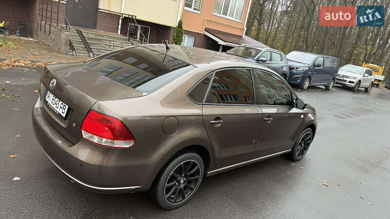 Седан Volkswagen Polo 2014 в Киеве