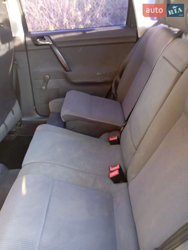 Хэтчбек Volkswagen Polo 2003 в Ужгороде