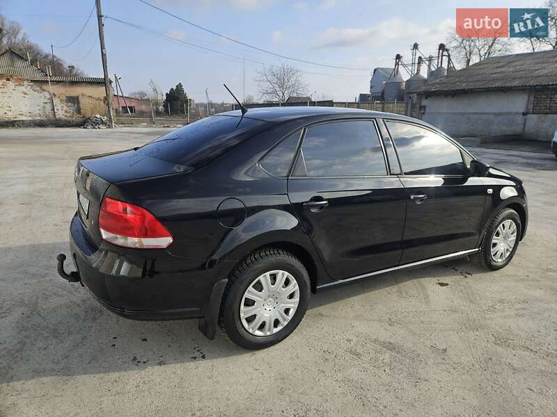 Седан Volkswagen Polo 2013 в Кагарлыке