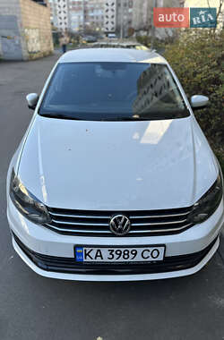 Седан Volkswagen Polo 2017 в Києві