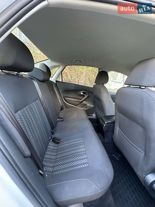 Седан Volkswagen Polo 2017 в Киеве