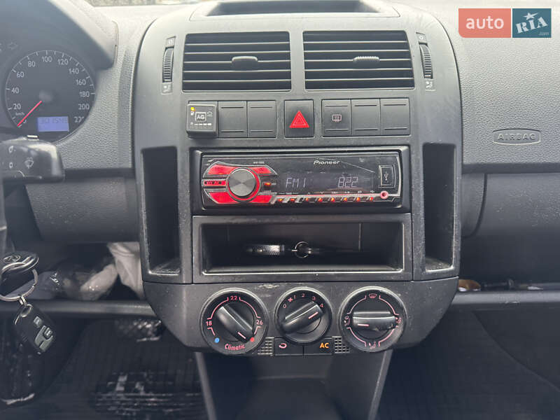 Хэтчбек Volkswagen Polo 2004 в Киеве фото 9 Хэтчбек Volkswagen Polo 2004 в Киеве