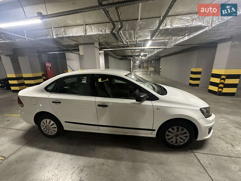 Седан Volkswagen Polo 2018 в Одессе