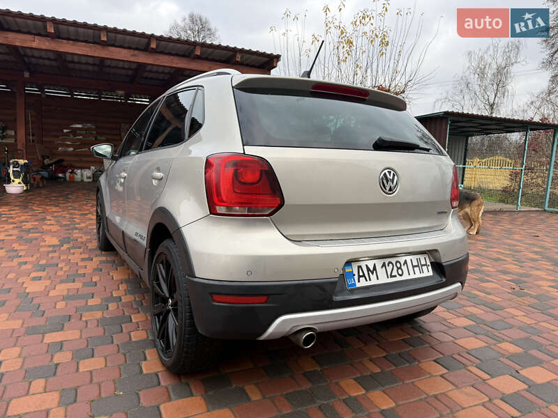 Хэтчбек Volkswagen Polo 2011 в Житомире