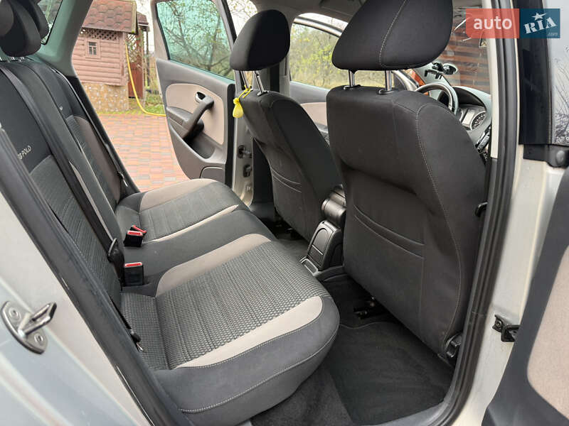 Хэтчбек Volkswagen Polo 2011 в Житомире