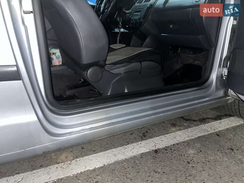 Хэтчбек Volkswagen Polo 2005 в Черновцах