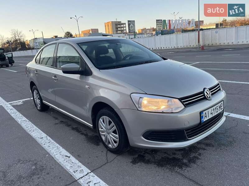 Седан Volkswagen Polo 2011 в Полтаве