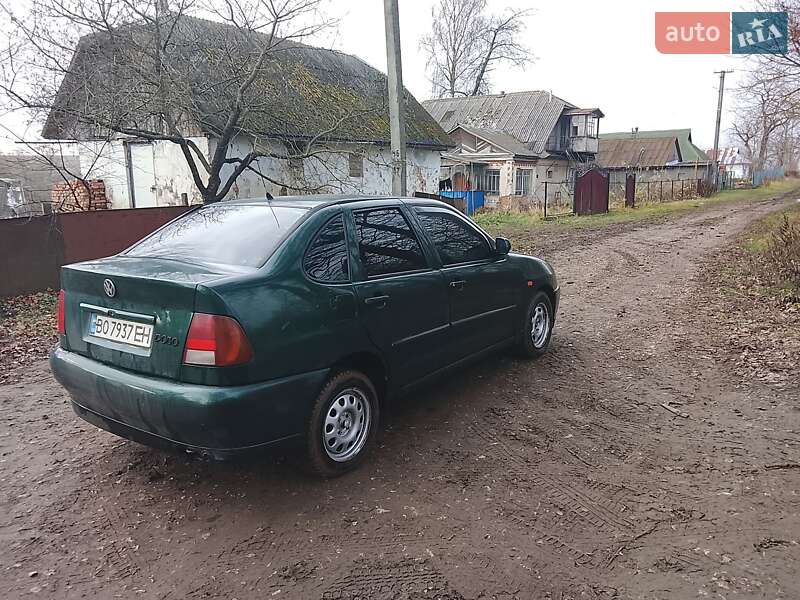 Седан Volkswagen Polo 1998 в Теофиполе