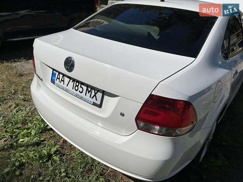 Седан Volkswagen Polo 2012 в Киеве
