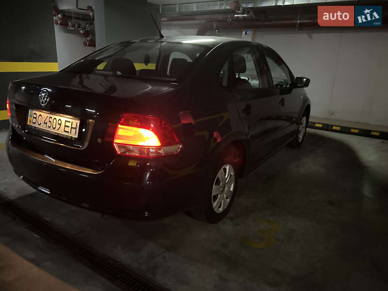 Седан Volkswagen Polo 2013 в Киеве