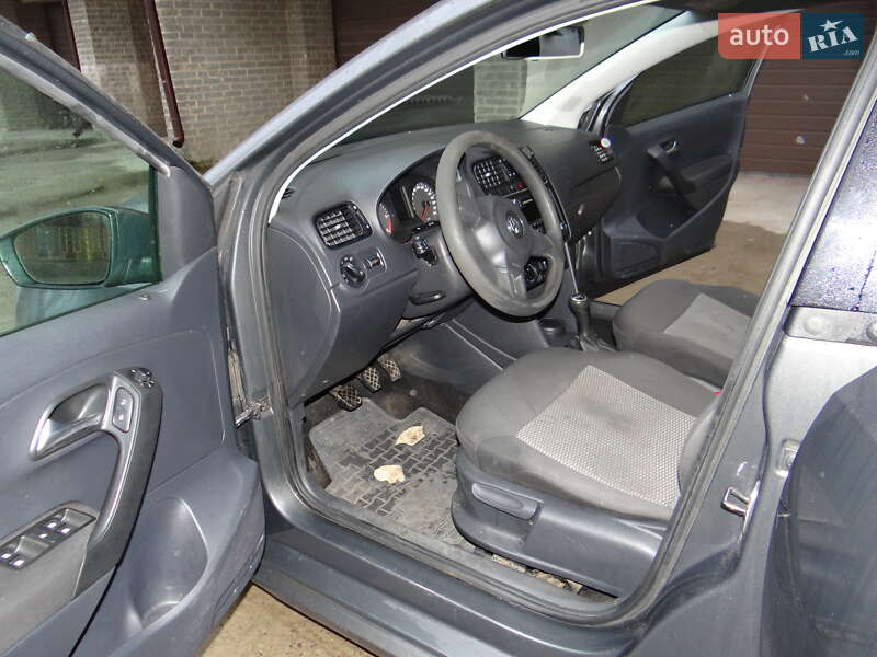 Хэтчбек Volkswagen Polo 2010 в Ахтырке фото 22 Хэтчбек Volkswagen Polo 2010 в Ахтырке