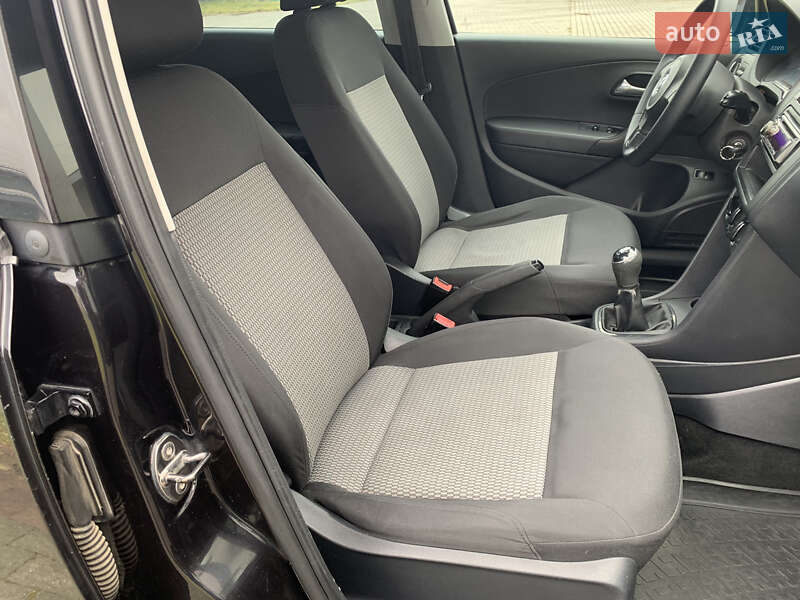Седан Volkswagen Polo 2012 в Долине фото 14 Седан Volkswagen Polo 2012 в Долине