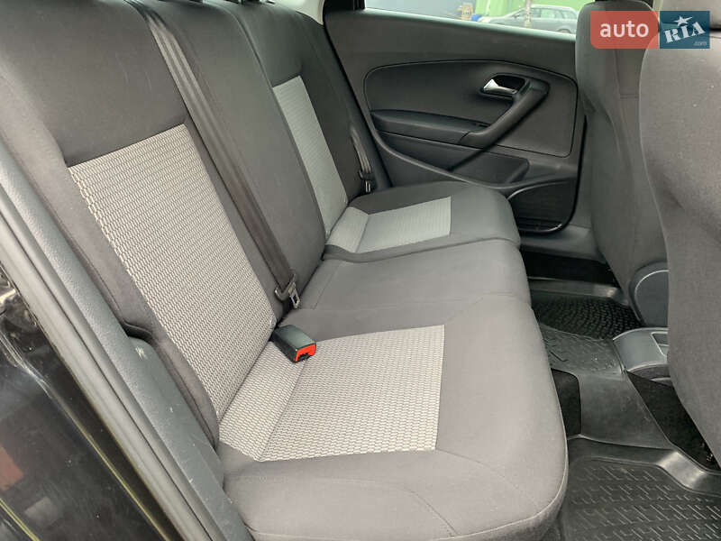 Седан Volkswagen Polo 2012 в Долине фото 16 Седан Volkswagen Polo 2012 в Долине