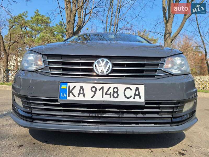 Седан Volkswagen Polo 2016 в Сарнах