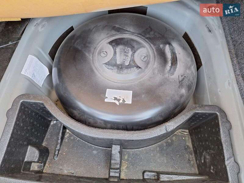 Седан Volkswagen Polo 2016 в Сарнах